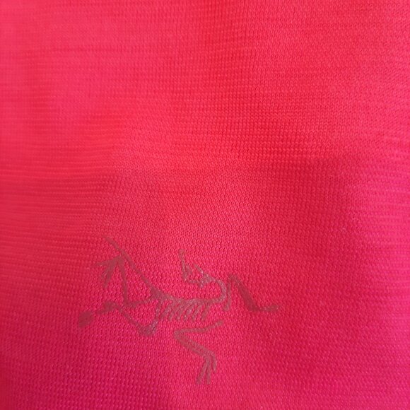 Arc'Teryx Cowl Neck - Short Sleeve T-Shirt - Women's Small - 42% Wool - Picture 3 of 11